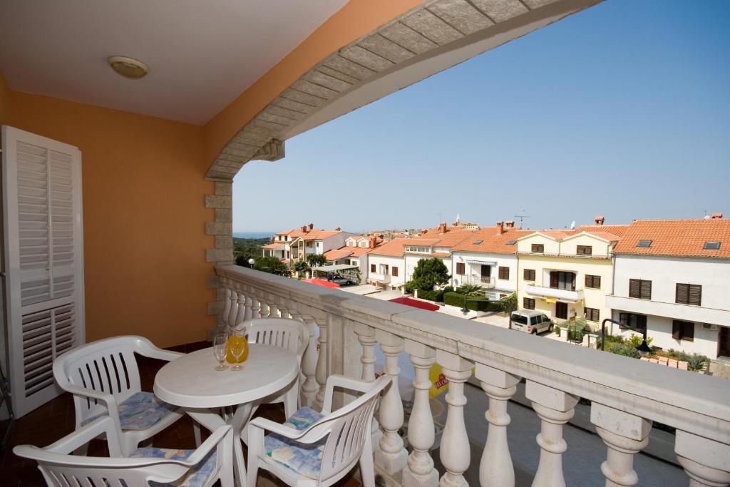 Apartments Valentino فيرسار الغرفة الصورة